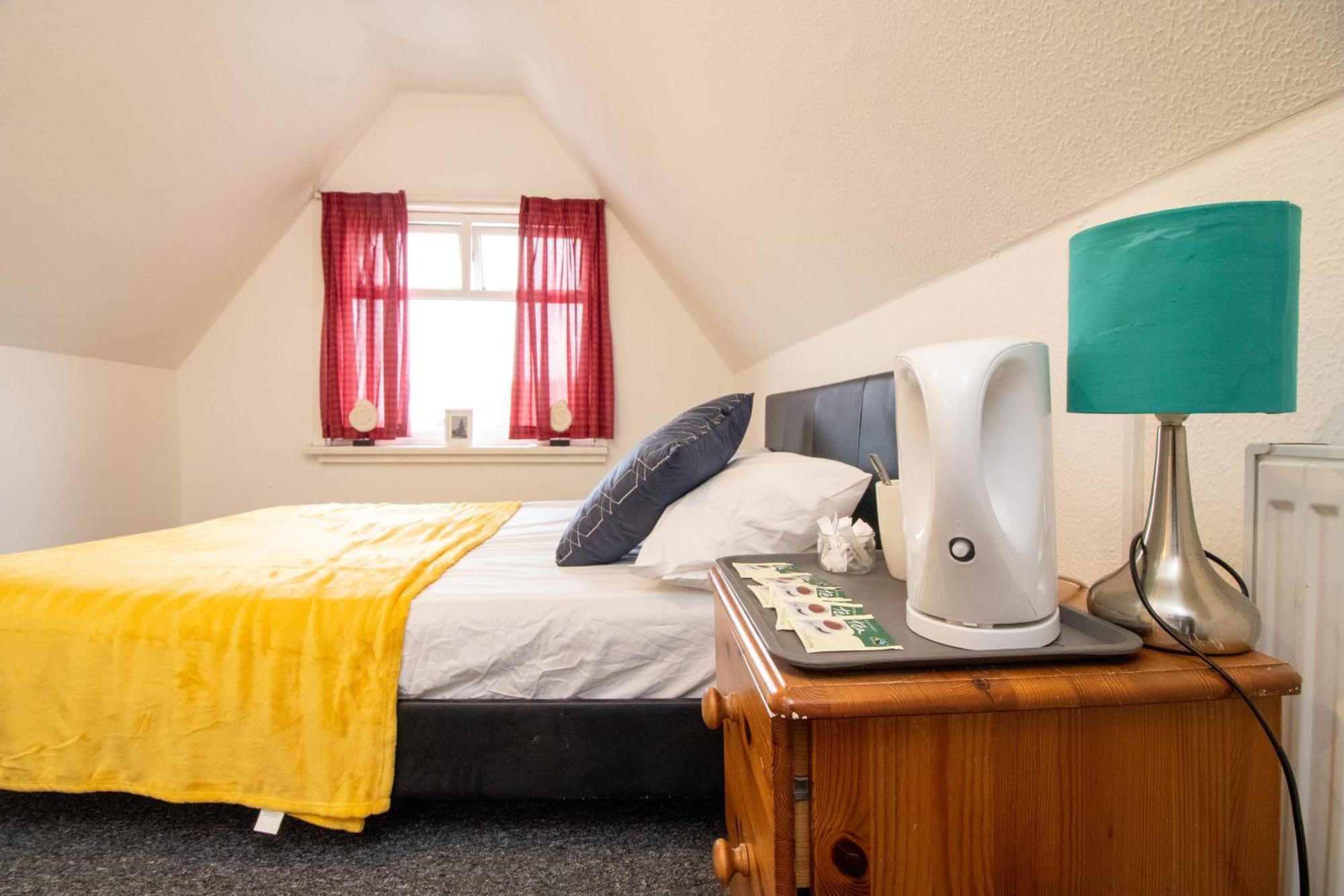 Pebbles Guest House Quad Room 10 Southampton Exterior foto
